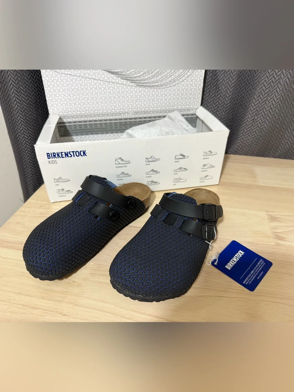 Birkenstock kids Navy and Black Textured Boston Clog